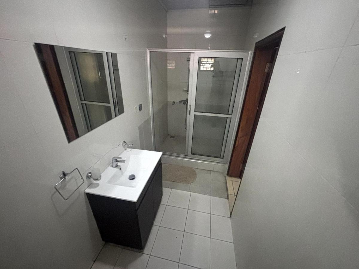 Takako Court Luxury Houses & Apartments, East Legon Accra Buitenkant foto
