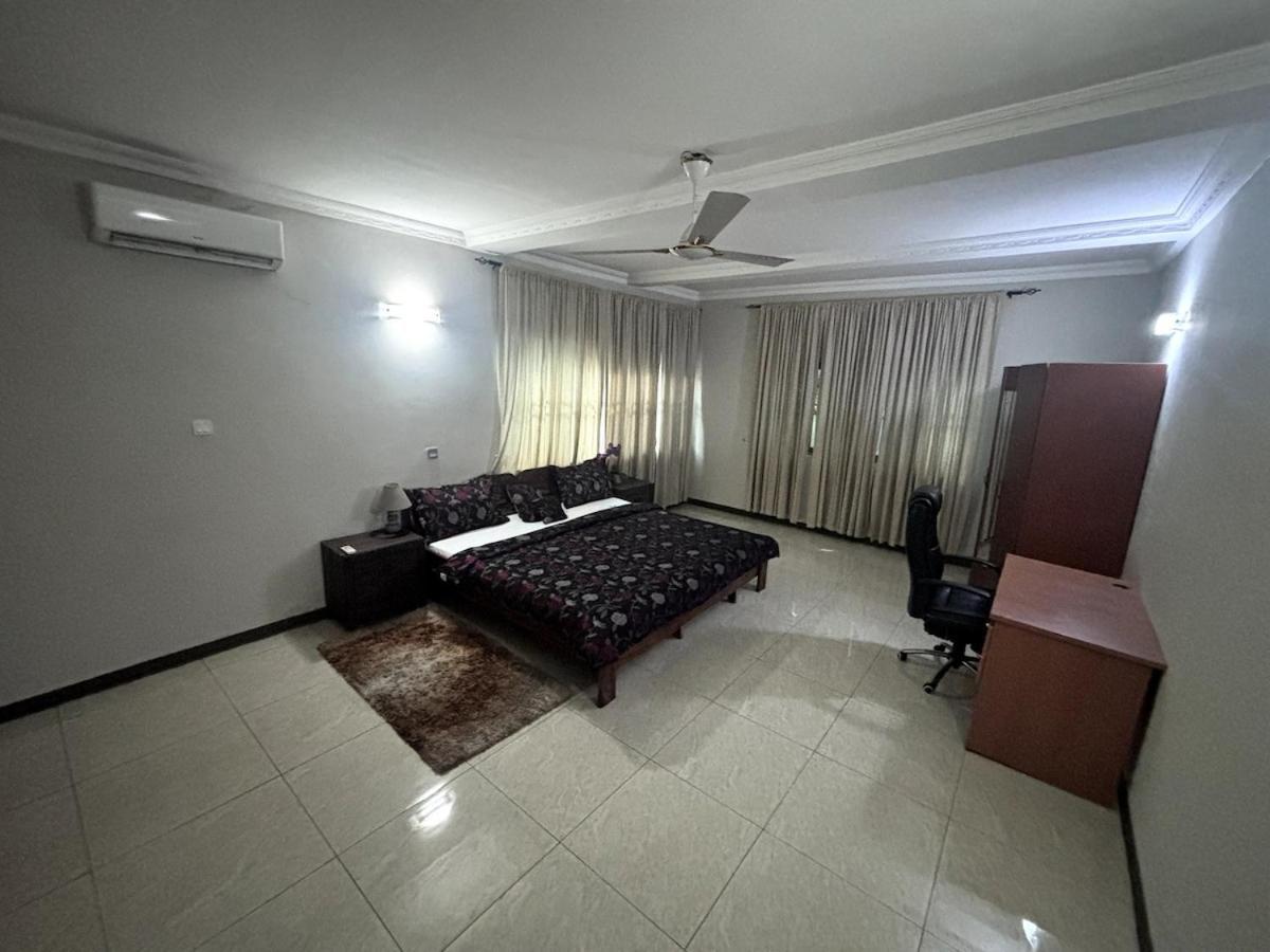 Takako Court Luxury Houses & Apartments, East Legon Accra Buitenkant foto